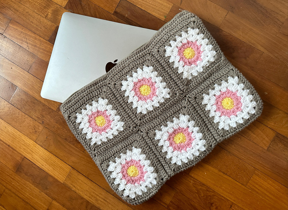 Laptop Sleeve  Pink Blossom (Grey)